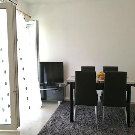 Apartments Jure Miljak Podstrana Exterior foto