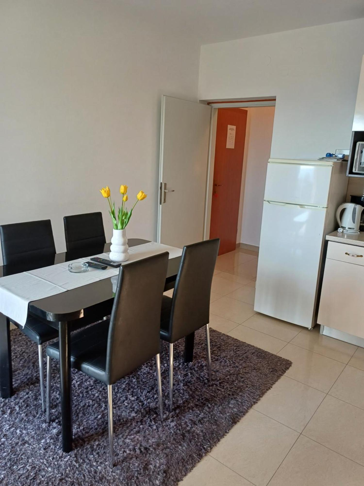 Apartments Jure Miljak Podstrana Exterior foto